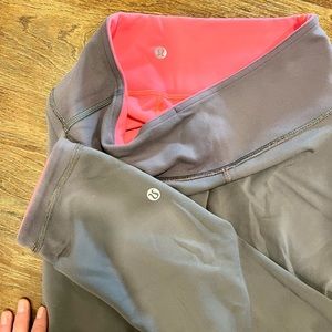 Reversible Lululemon leggings!